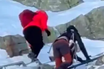 Litouws stel beklimt Mount Rysy met baby van 9 maanden: redding op het nippertje