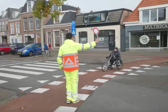 Journalist gaat de rotonde op: "Het is één grote voorrangschaos in Nederland"