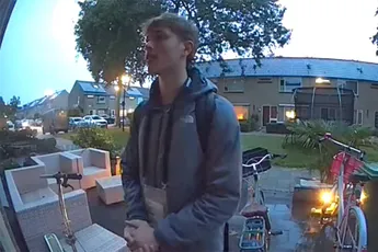 Man belt aan om te collecteren voor Gaza en krijgt onverwacht antwoord