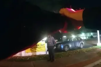 Agent schiet ongewapende man neer na 911-melding: onderzoek in volle gang