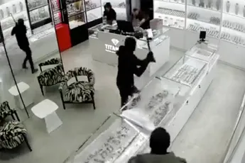 Overval op juwelierszaak in Ofakim loopt compleet in de soep door gas- en rookkanonnen