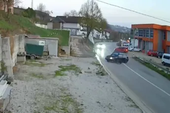 Gastje in Kladusa veroorzaakt ongeluk, vechtpartij en bijna-doodervaring