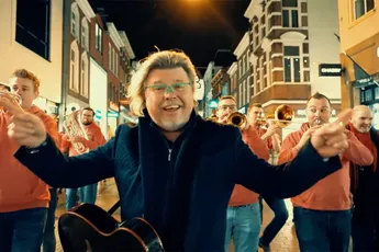 Zanger René Karst (59) overleden: de man achter Liever te dik in de kist en Atje voor de sfeer