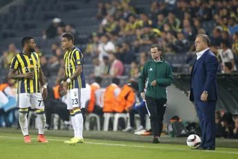 'Van der Wiel gaat tekenen bij Cagliari'
