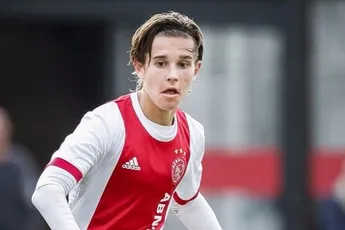 Ajax TV: O19 winterkampioen, O15 wint nipt