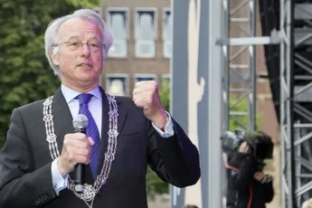 Van Aartsen waarnemend burgemeester A'dam