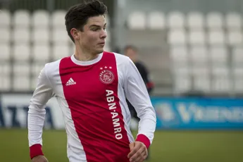 Ajax O19 morst punten op De Herdgang