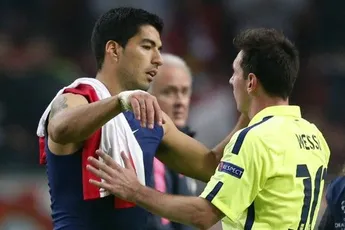Geruchtenmolen: 'Ajax biedt Suárez laatste contract'