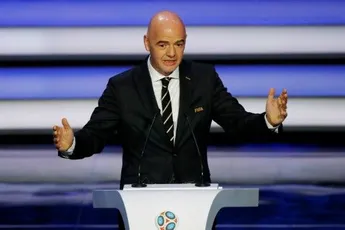 Infantino vindt het tijd voor 'transferrevolutie'