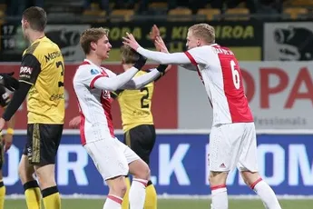 Lange dagen bij Ajax: 'Meestal ga ik darten'