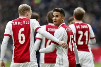 Van de Beek: 'Dolblij dat scheidsrechter affloot'