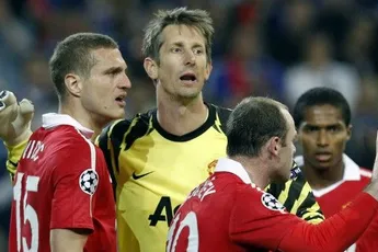 United-legende Vidic bezoekt Ajax-training