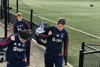 Jeugdig drietal traint mee met Ajax 1