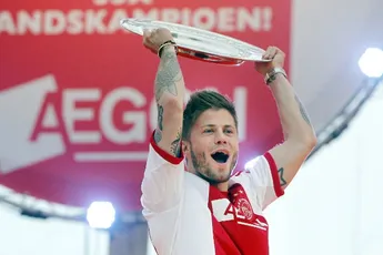 Ajax met Schöne op zoek naar koppositie