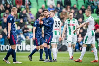 Huntelaar redt Ajax in slotfase van blamage