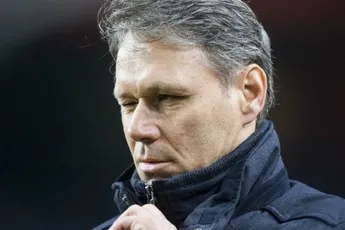 V. Basten: 'Ajax een topclub, PSV niet veel minder'