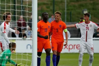 Van Gelderen over Brobbey: 'Traint er hard voor'