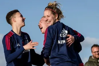 Ajax Vrouwen kunnen na zege titel al ruiken