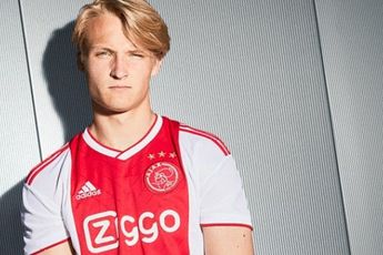 Ajax presenteert nieuw thuisshirt