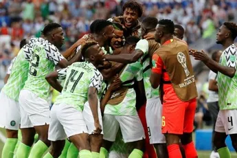 Nigeria voorkomt uitschakeling na winst