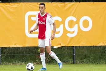 Mazraoui wil plek in Ajax-basis behouden