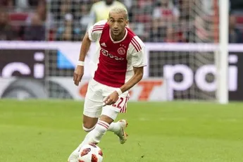 Drie Ajacieden in elftal van de maand