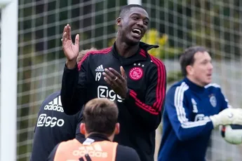 Hattrick Sanogo voor Charlton Athletic