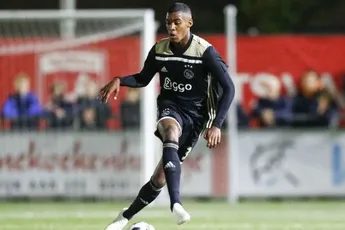 Van Hanegem lyrisch over Ryan Gravenberch