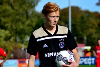 Fotoverslag: Ajax O17 klinkend voorbij Twente