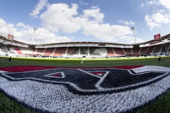 AZ contracteert oud-Ajacied Kinsbergen