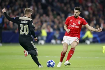 Schöne: 'Zoontje kreeg Ajax-shirt, maar geen nummer 20'