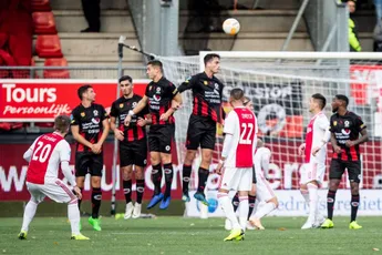 NB: 'Schöne moet de vrije trappen opeisen'