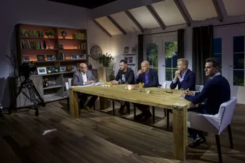 Discussie bij Natafelen: 'Credits mogen naar Ten Hag'