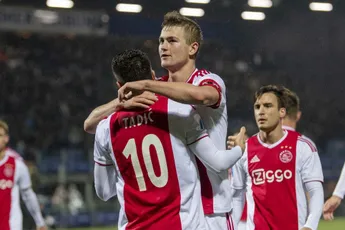VI: 'Vier Ajacieden in elftal eerste seizoenshelft'
