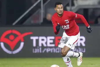 Van Rhijn tekent contract bij sc Heerenveen