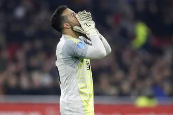 'Ajax moet een goede tweede keeper halen'