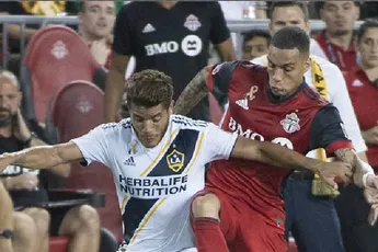 Van der Wiel na een jaar weg bij Toronto FC