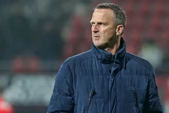 AZ wint ruim en eenvoudig in Breda