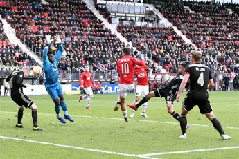 Ajax heeft titel niet meer in eigen hand na zeperd bij AZ
