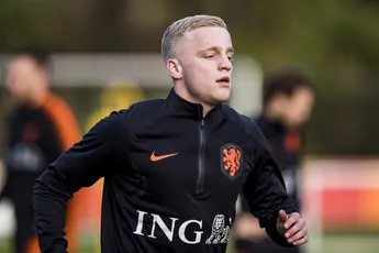 'Middenveld met Van de Beek pas als stabiliteit er is'