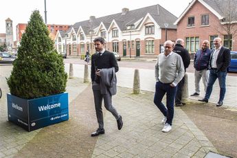 [Update] PSV past opstelling aan tegen Ajax