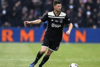 'Huntelaar gooide een bidon naar de scheids'