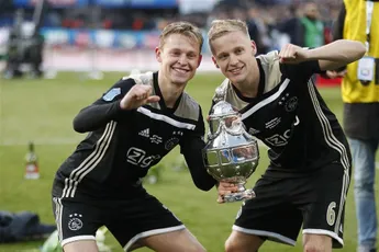 Emotionele De Jong: 'Trots dit shirt te mogen dragen'