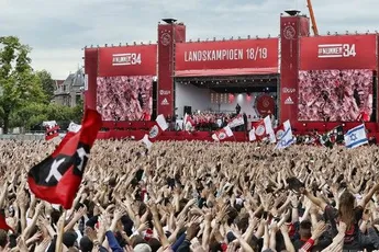 Politie zeer te spreken over huldiging op Museumplein