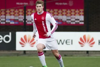 Spaan kraakt Cerny, looft De Ligt