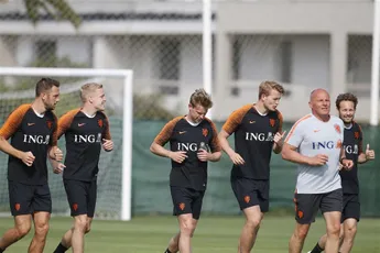 Hiddink looft ontwikkeling Ajax-trio: 'Tekent hun intelligentie'