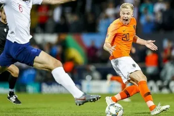 Advocaat ziet Van de Beek graag in basis Oranje