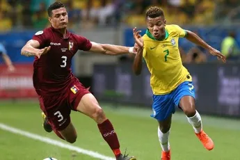 Öztürk ziet rol voor Neres: 'Dat heeft Brazilië nodig'