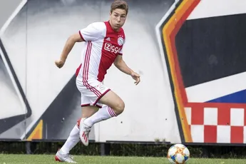 Eiting terug op trainingsveld van Ajax