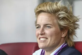 Koster verbindt toekomst aan Ajax Vrouwen